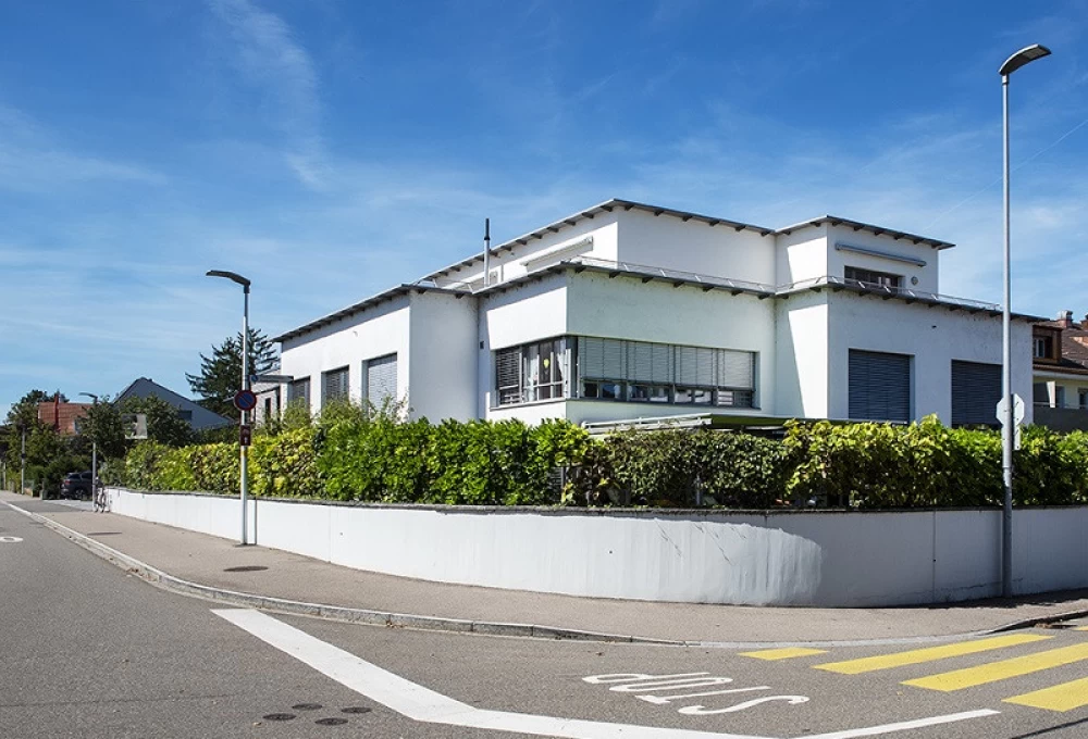 Aussenansicht Bacherhaus mit Demenzabteilung des Seniorenzentrums Aumatt